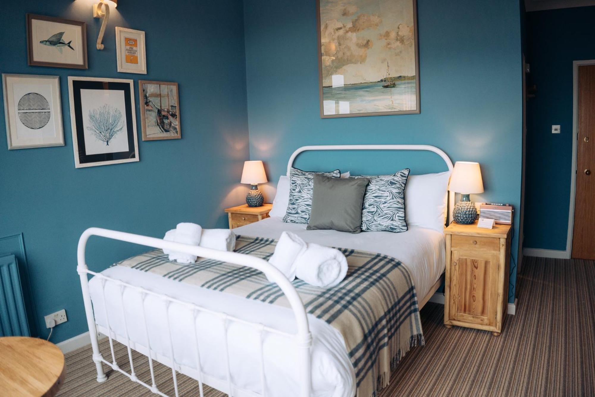 The Royal Lion Hotel Lyme Regis Extérieur photo